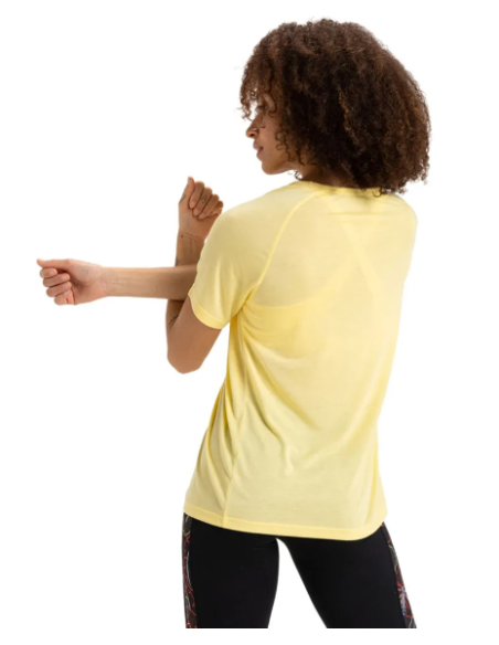 CAMISETA MANGA CORTA TRANSPIRABLE ROXY COLOR AMARILLO