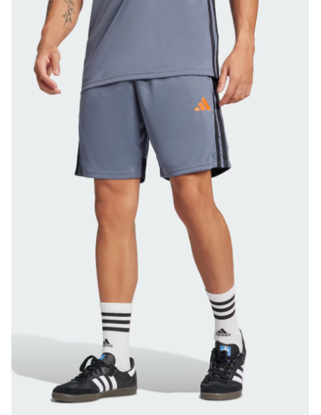 PANTALON CORTO TRES RALLAS CLASIC COLOR GRIS