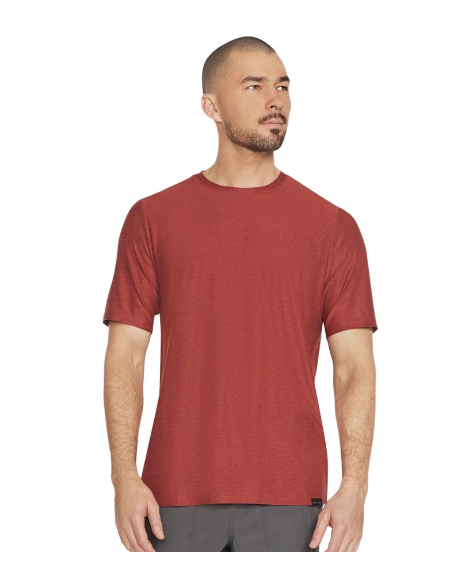 CAMISETA CORTA SKECHERS COLOR GRANATE