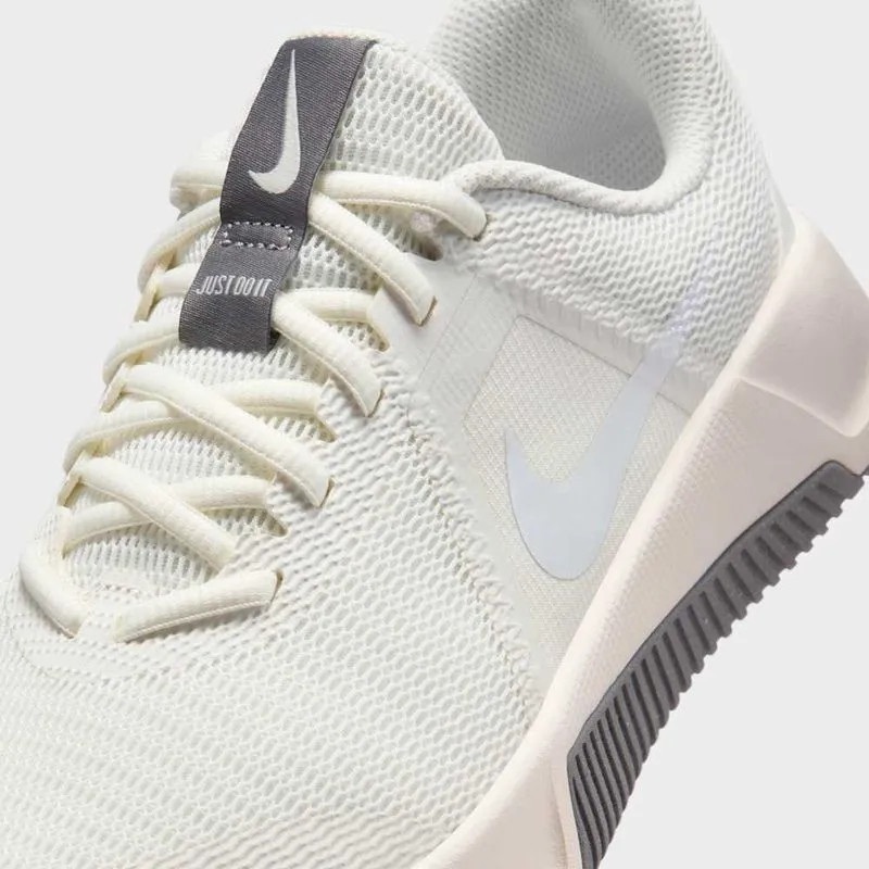 ZAPATILLA MUJER ENTRENO MC TRAINER 3 NIKE